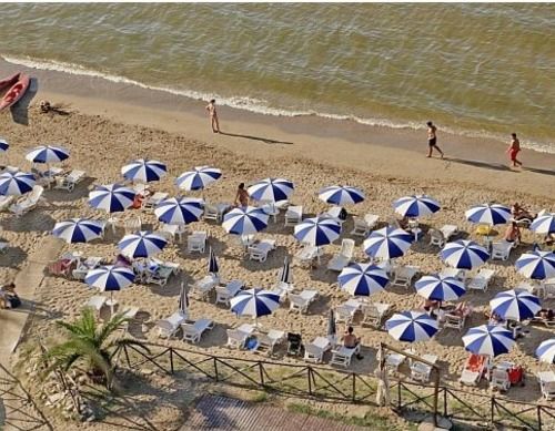 Hotel Villaggio Costa Ripa Роди-Гарганико Экстерьер фото